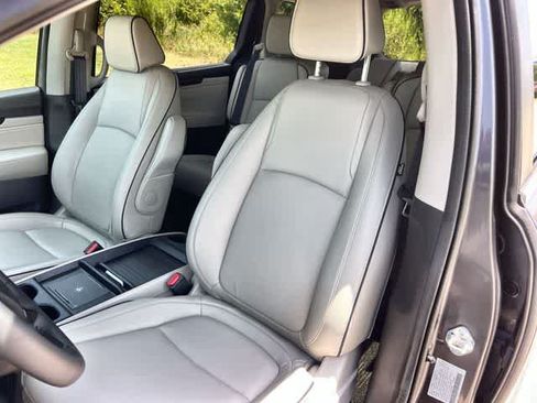 Used 2026 Honda Odyssey Touring image 11