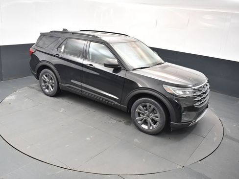 New 2026 Ford Explorer Active w/ Active Comfort Package image 23