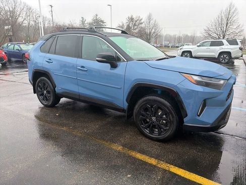 Used 2024 Toyota RAV4 XSE image 8