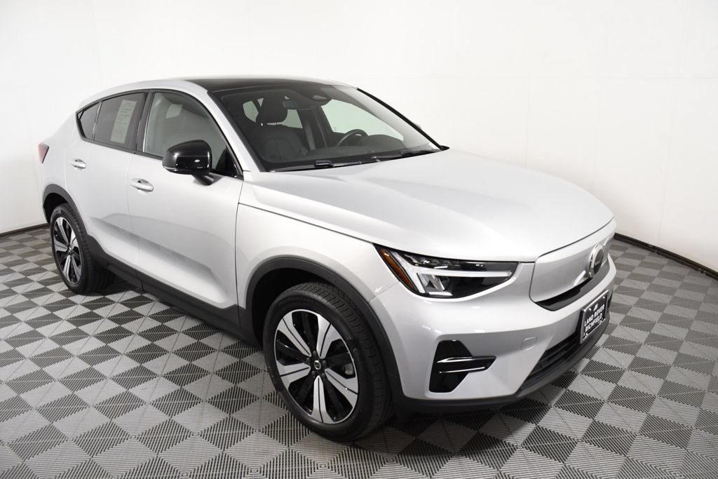Used 2023 Volvo C40 Recharge Core AWD/4WD image 9