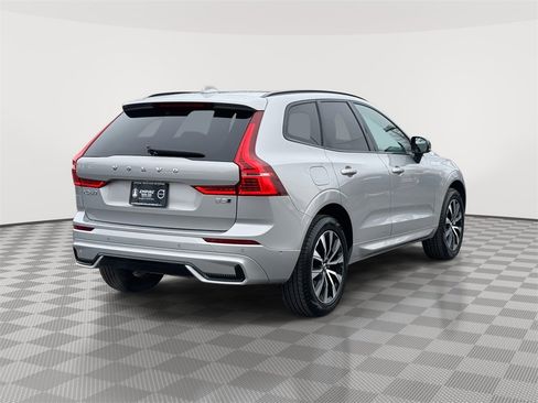 Certified 2025 Volvo XC60 B5 Plus image 4