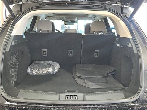 Used 2024 Lincoln Corsair Grand Touring w/ Equipment Group 301A image 24