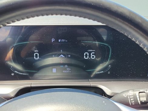 Used 2024 Kia Telluride S w/ S Sunroof Package FWD image 23