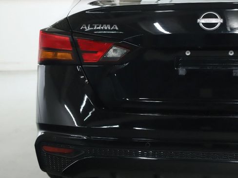 Used 2024 Nissan Altima 2.5 SV FWD image 42