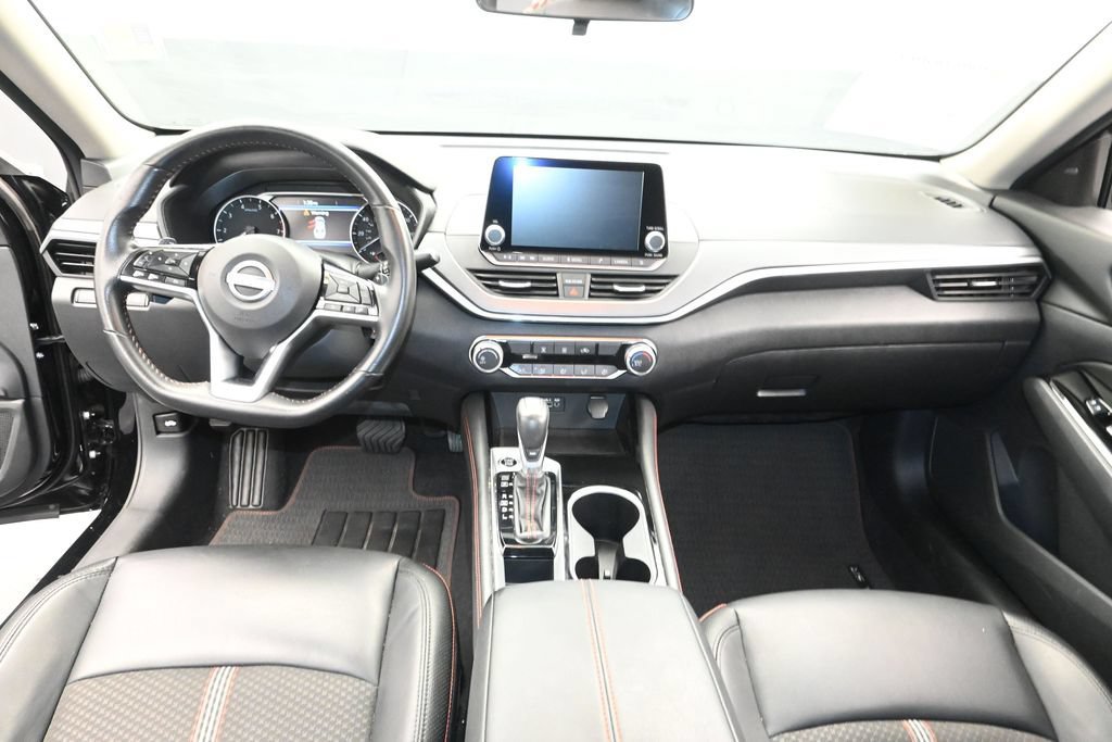 Used 2024 Nissan Altima 2.5 SR FWD image 16