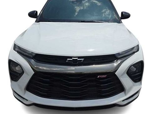 Used 2023 Chevrolet TrailBlazer RS w/ Convenience Package FWD image 2