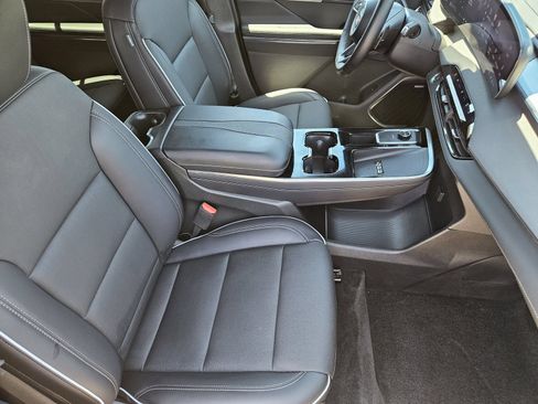 Certified 2026 Buick Enclave Preferred FWD image 17