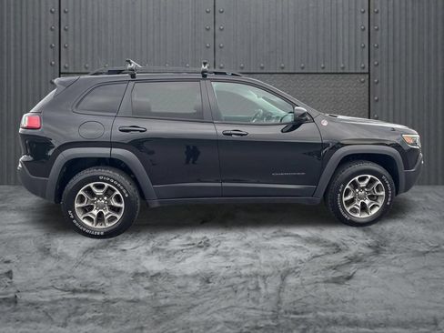 Used 2022 Jeep Cherokee Trailhawk w/ Sun, Sound & Nav Group AWD/4WD image 8