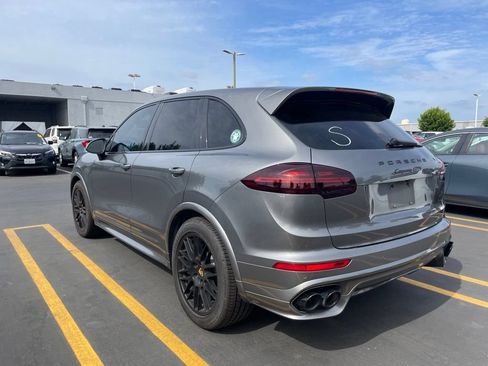 Used 2016 Porsche Cayenne GTS AWD/4WD image 4