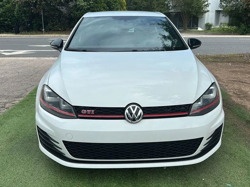 Used 2017 Volkswagen GTI SE FWD image 2