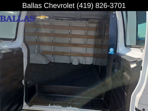 Certified 2024 GMC Savana 2500 w/ Driver Convenience Package RWD image 27