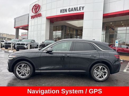 Used 2025 Genesis GV70 2.5T w/ Advanced Package image 3