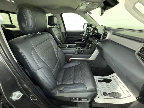 Used 2022 Toyota Tundra Limited w/ TRD Off-Road Package image 27