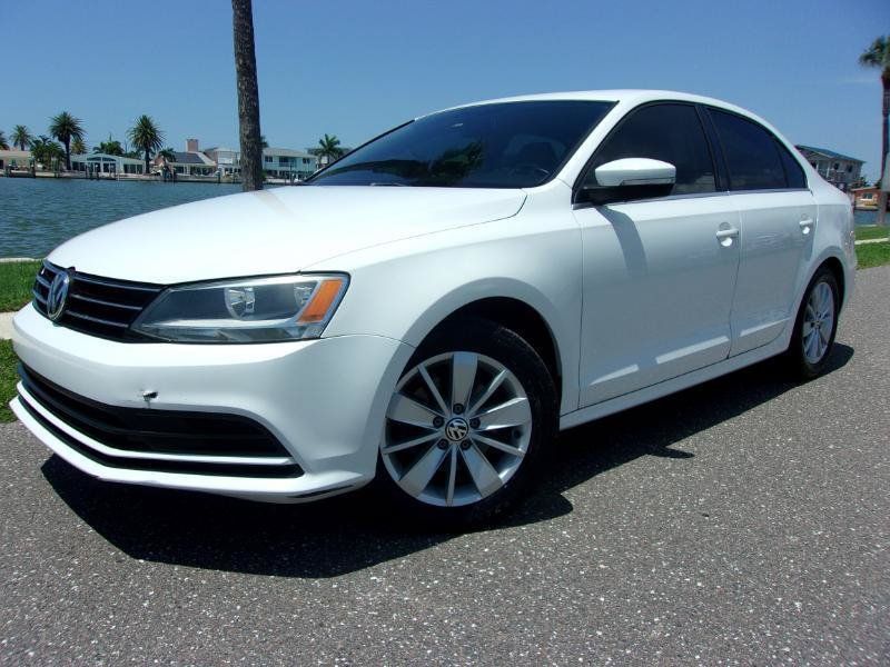 Used 2015 Volkswagen Jetta SE FWD image 2