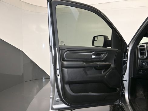 Used 2025 RAM 1500 Big Horn AWD/4WD image 10
