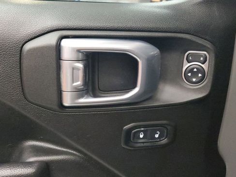 Used 2022 Jeep Wrangler Unlimited Rubicon image 21