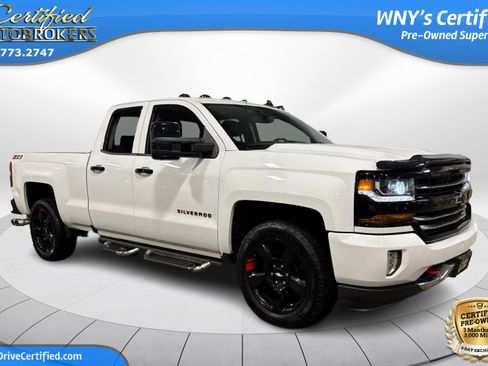 Used 2018 Chevrolet Silverado 1500 LT w/ Redline Edition image 3