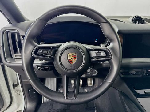 Used 2024 Porsche Cayenne S image 12