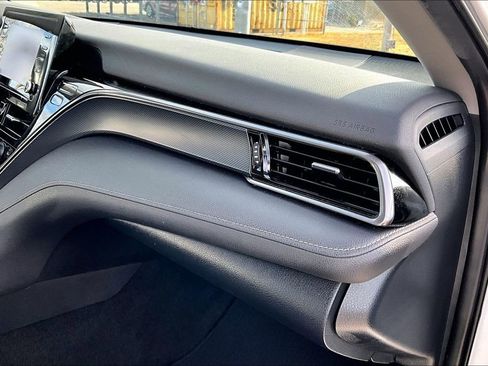 Used 2024 Toyota Camry SE image 21