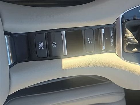 Certified 2023 Honda HR-V EX-L image 22