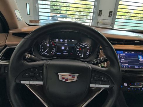 Certified 2022 Cadillac XT6 Premium Luxury w/ Platinum Package AWD/4WD image 14