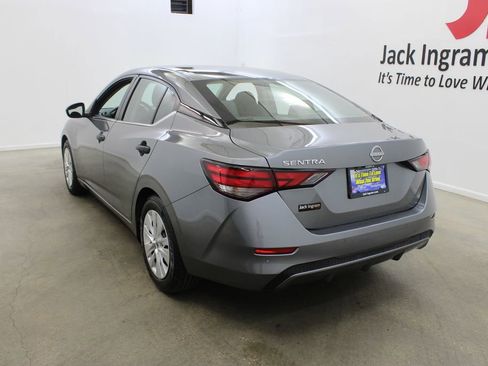 Used 2024 Nissan Sentra S FWD image 3