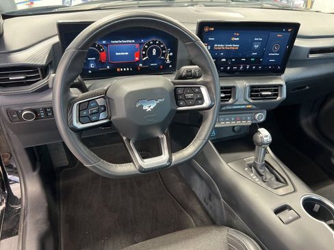 Used 2024 Ford Mustang Coupe RWD image 14