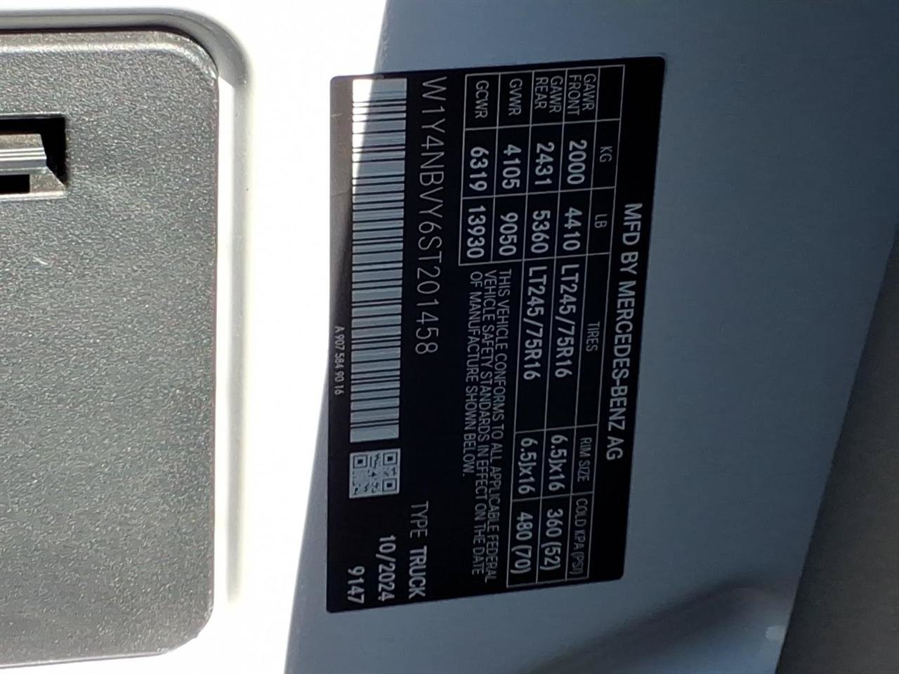 Used 2025 Mercedes-Benz Sprinter 2500 image 30