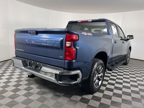 Used 2022 Chevrolet Silverado 1500 LT AWD/4WD image 11