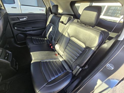 Used 2022 Ford Edge SEL w/ Convenience Package image 15