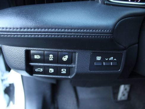 Used 2019 Toyota Avalon Touring w/ Advanced Safety Package FWD image 29