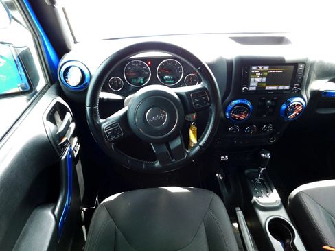 Used 2016 Jeep Wrangler Unlimited Sport AWD/4WD image 15