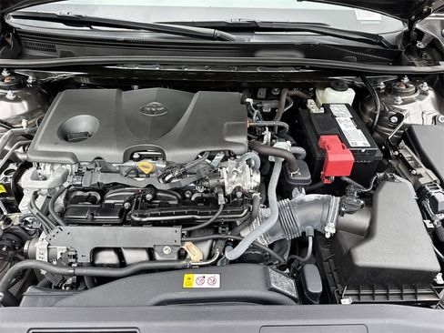 Used 2023 Toyota Camry XLE image 59