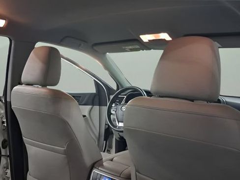 Used 2014 Toyota Highlander Plus AWD/4WD image 15