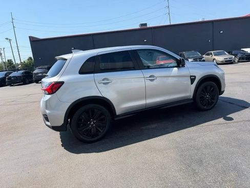 Used 2025 Mitsubishi Outlander Sport LE AWD/4WD image 8