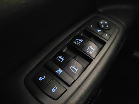 Used 2018 Jeep Grand Cherokee Trailhawk w/ Trailhawk Luxury Group AWD/4WD image 27