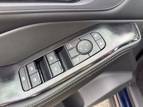 New 2026 Nissan Rogue SV AWD/4WD image 12
