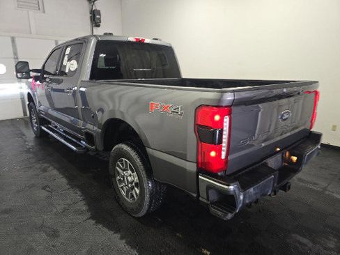 Used 2024 Ford F250 Lariat w/ FX4 Off-Road Package image 4