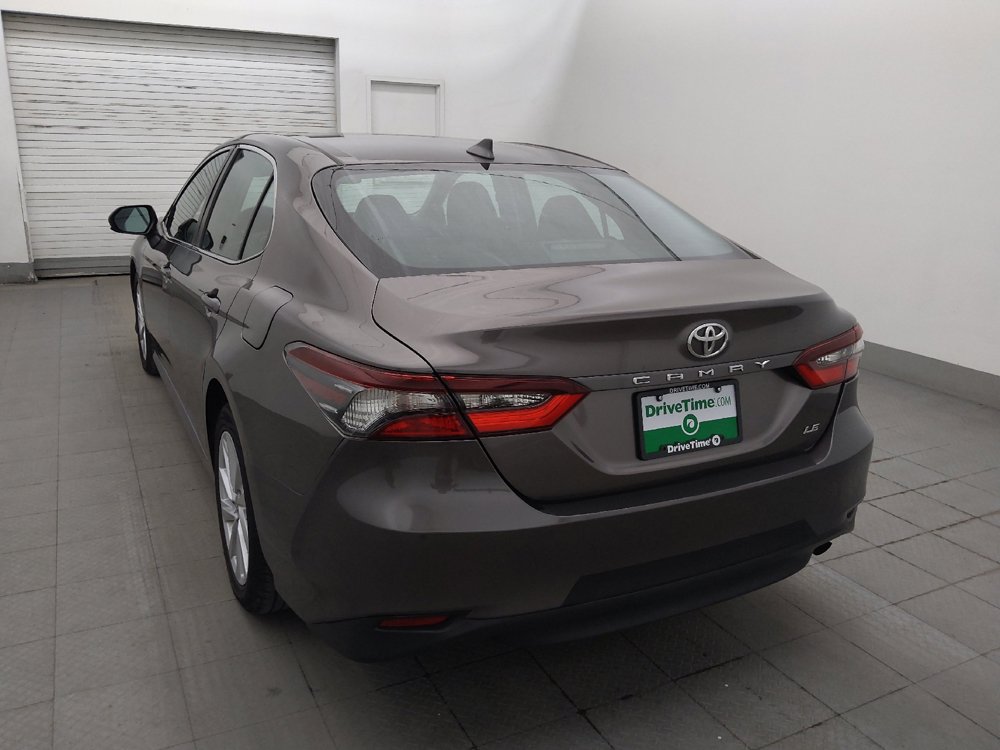 Used 2022 Toyota Camry LE FWD image 5