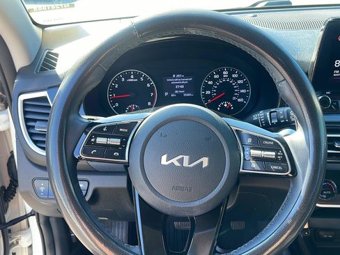 Used 2022 Kia Seltos S FWD image 21