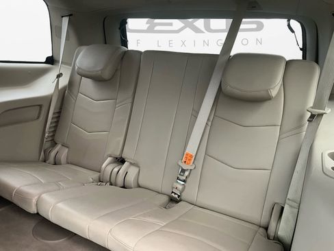 Used 2017 Cadillac Escalade Premium Luxury AWD/4WD image 25
