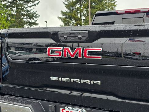 New 2025 GMC Sierra 3500 SLT w/ SLT Premium Package image 15