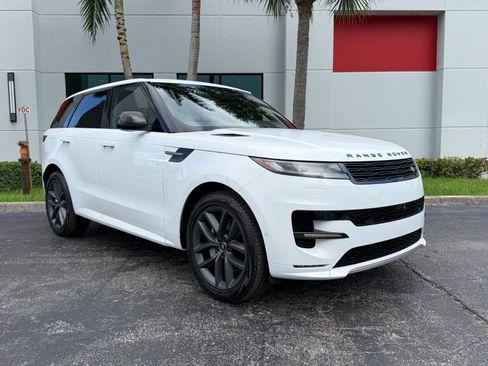 Used 2025 Land Rover Range Rover Sport Dynamic SE AWD/4WD image 5