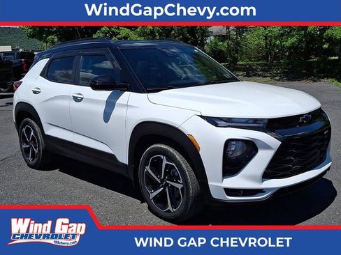 Certified 2023 Chevrolet TrailBlazer RS w/ Sun and Liftgate Package AWD/4WD image 1