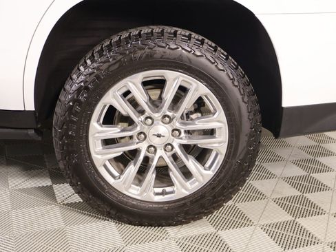 Used 2023 Chevrolet Tahoe Premier AWD/4WD image 20