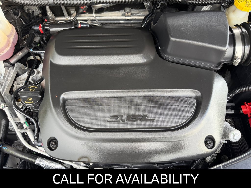 Used 2023 Chrysler Pacifica Touring-L FWD image 20