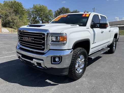 Used 2018 GMC Sierra 2500 SLT w/ Duramax Plus Package AWD/4WD image 38