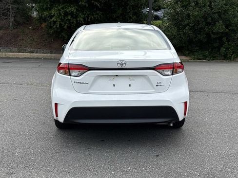 Used 2026 Toyota Corolla LE FWD image 3