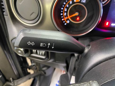 Used 2020 Jeep Wrangler Sport image 21