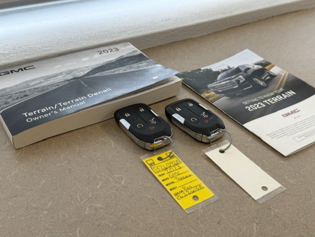Certified 2023 GMC Terrain SLE w/ Driver Convenience Package FWD image 16